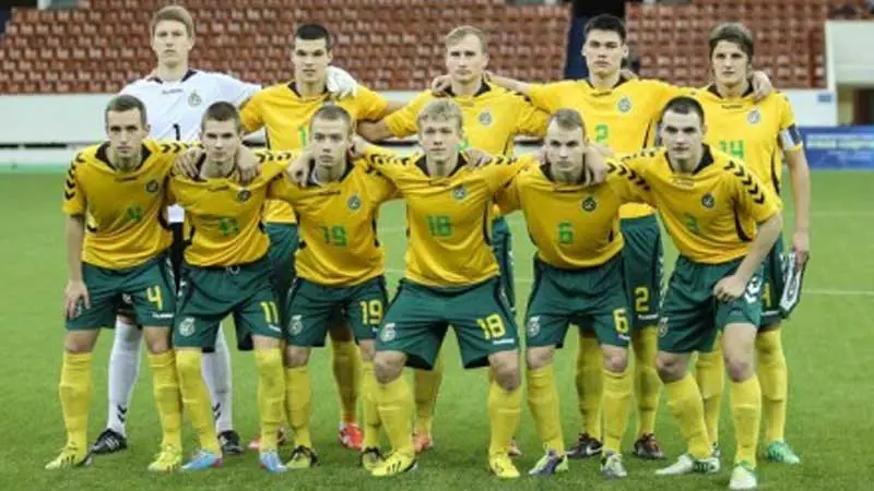 Jugadores de la Selección de Fútbol de Lituania