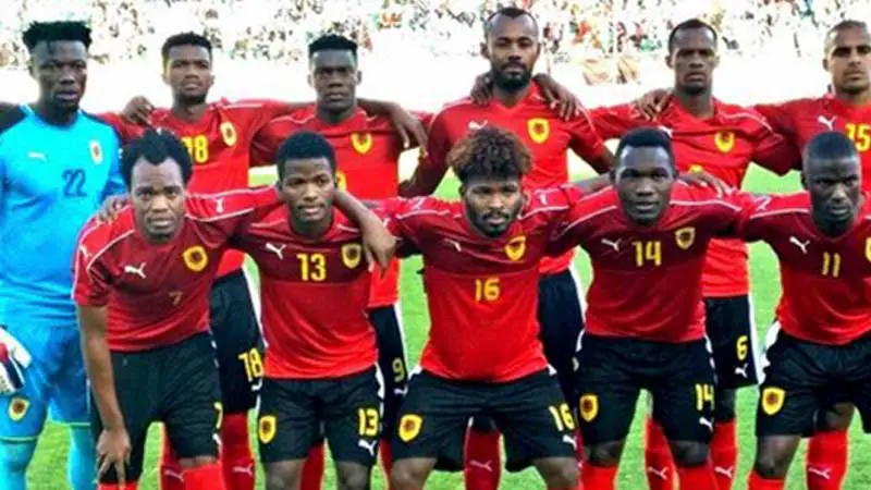 Jugadores de la Selección de Fútbol de Angola